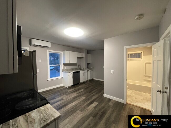 Building Photo - 29 Devlin St