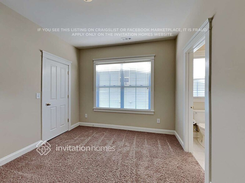 Building Photo - 158 Water Oak Dr