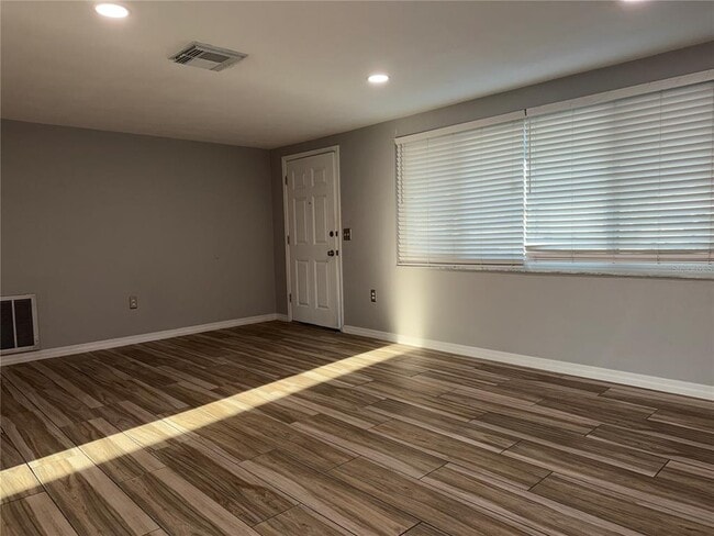 Building Photo - 3711 Blackhawk Dr