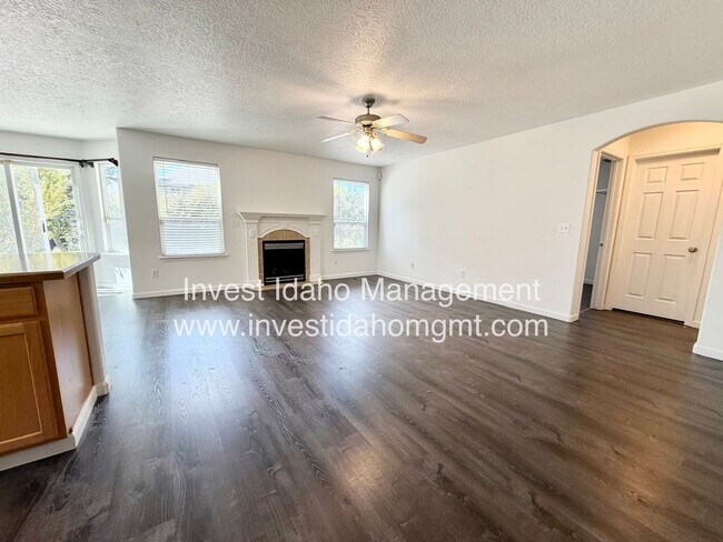 Building Photo - 17383 N Chouteau Ave