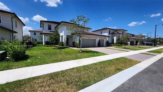 Primary Photo - 12308 SW 43rd St