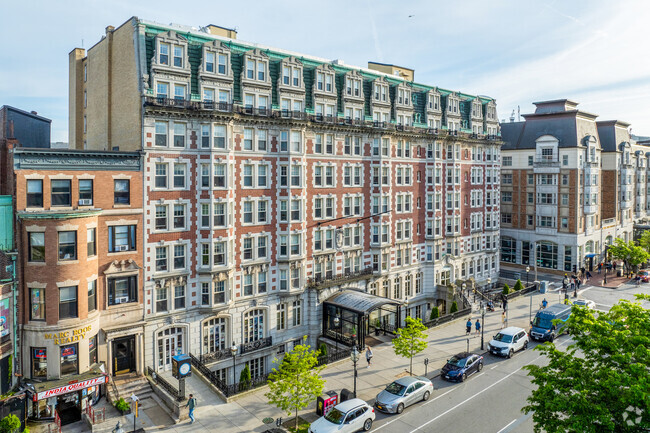 545 Newbury Street is located in Boston, MA. - Kenmore Abbey
