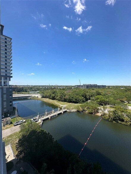 Building Photo - 16385 Biscayne Blvd