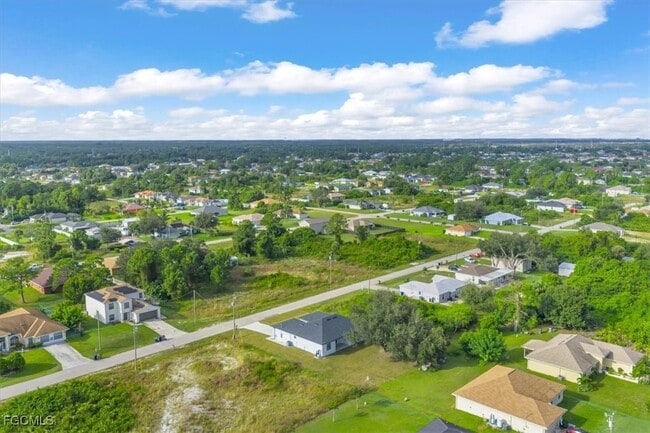 Building Photo - 3708 27th St SW