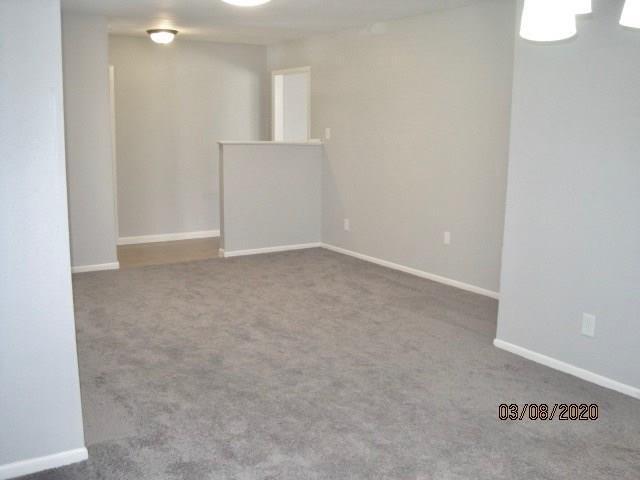 Building Photo - 16011 Hickory Knoll Dr