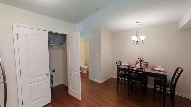 Building Photo - 347 Family Lodge Dr