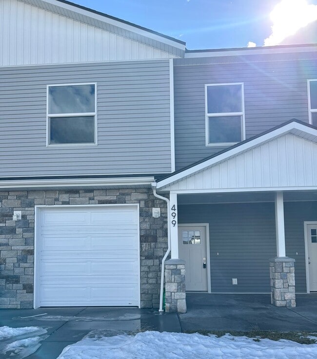 Building Photo - Brand New 3 Bed / 2.5 Bath Townhome in Sugar Mill Community