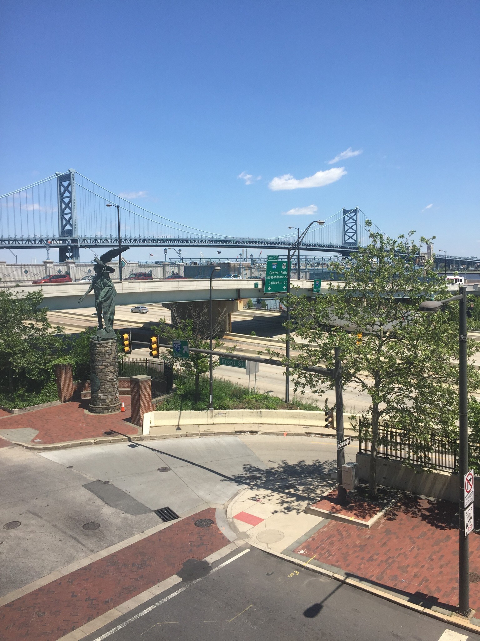 Building Photo - 4 S Front St