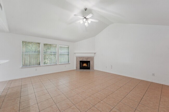 Building Photo - 86 Genesee Ridge Dr