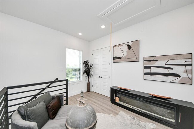 Building Photo - 3604 Runnels St