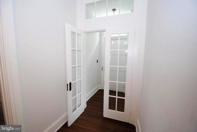 Primary Photo - 217 Wood St