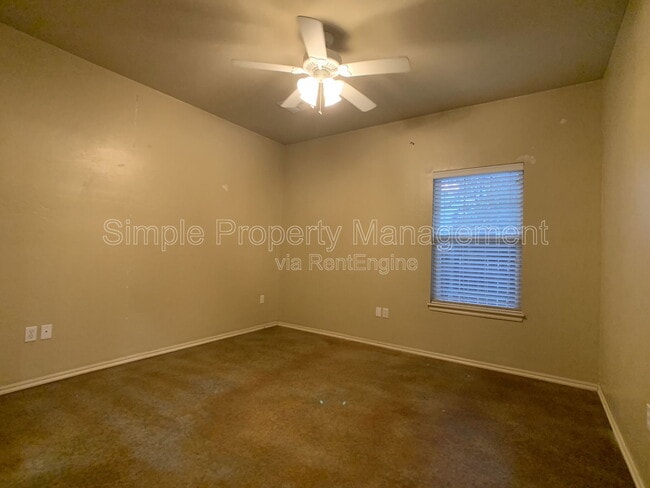 Building Photo - 14870 Gilbert St