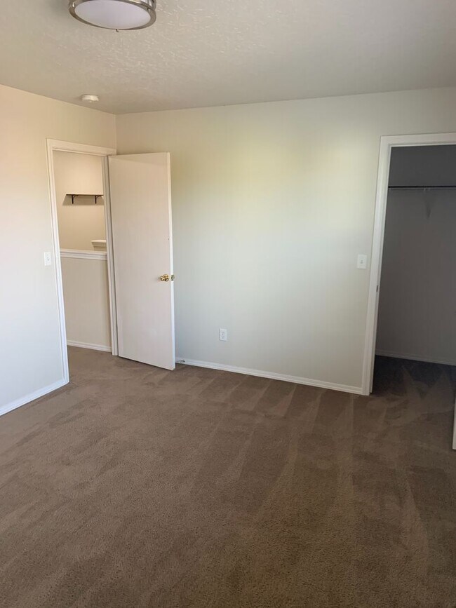 Building Photo - Newer home in the Sawtooth Lakes Neighborh...