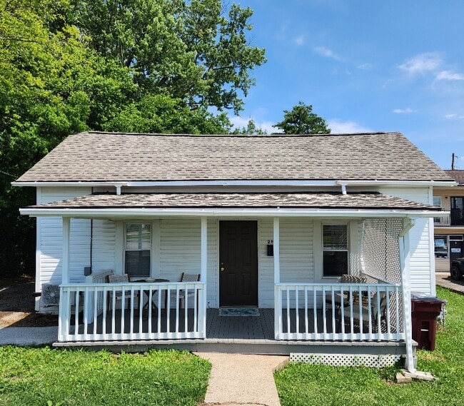 Building Photo - 261 Gill St