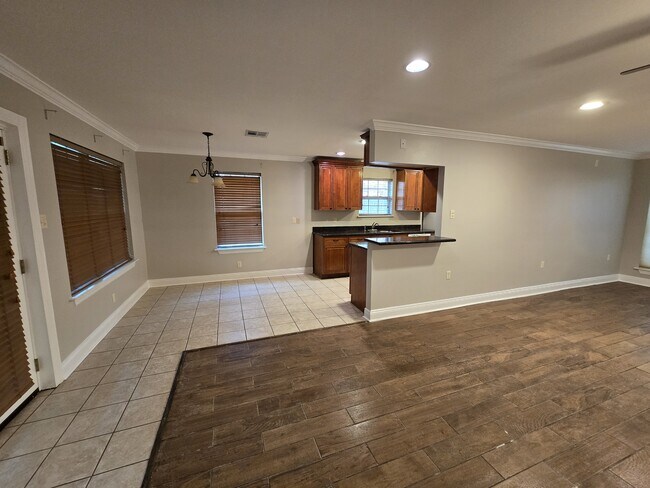 Building Photo - 3117 Bradbury St