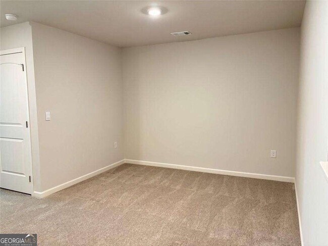 Building Photo - 3240 Greyton Dr