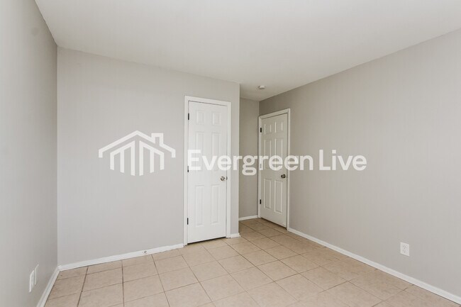 Building Photo - 8426 Montery Rd