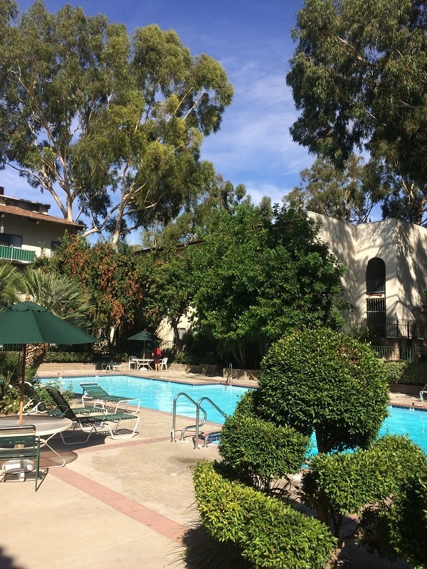 Building Photo - 5460 White Oak Ave