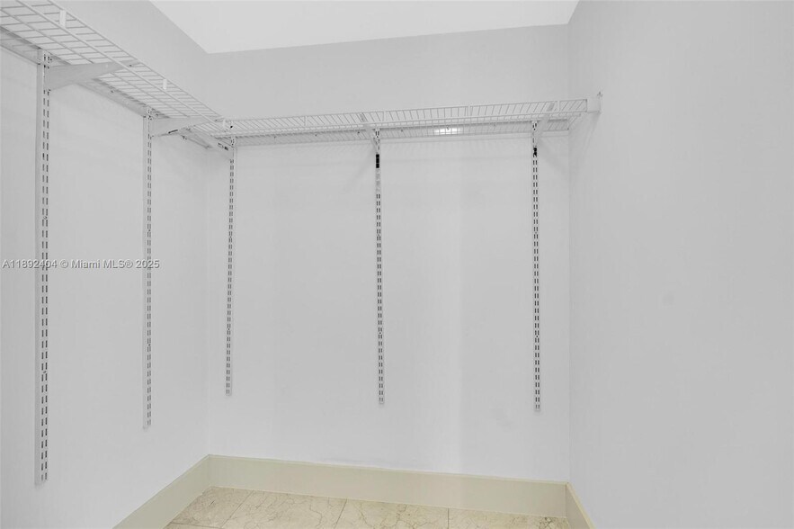 Building Photo - 2101 Brickell Ave