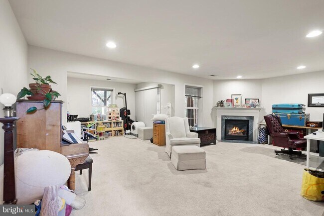 Building Photo - 12922 Starters Ln