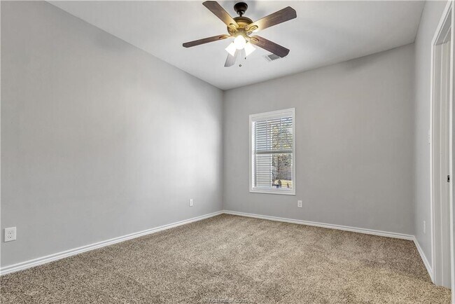 Building Photo - 108 Gilchrist Ave