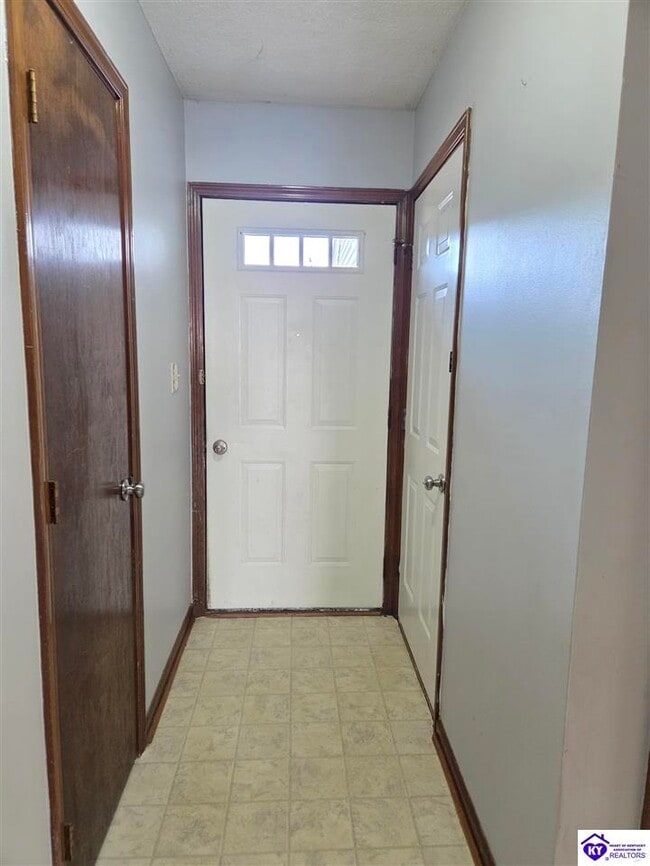 Building Photo - 629 Potomac Ct