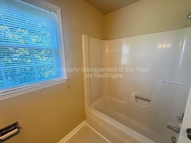 Building Photo - 2393 Spicewood Dr