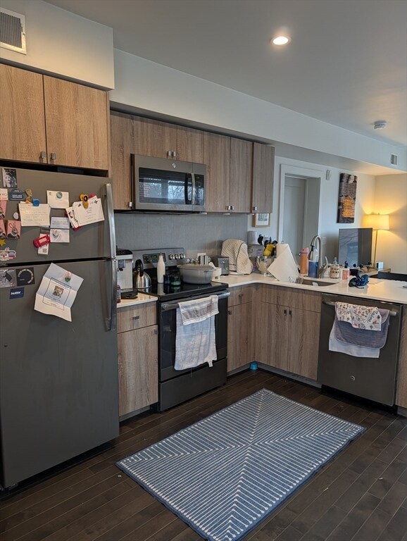 Building Photo - 3383 Washington St