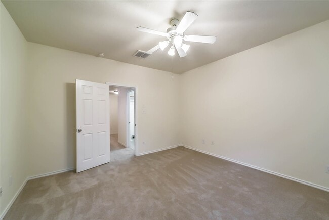 Building Photo - 246 W Stedhill Loop
