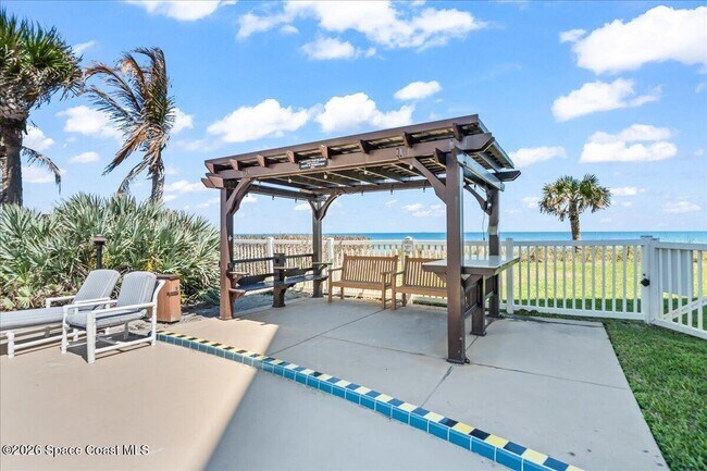 Building Photo - 1465 Jimmy Buffett Mem Hwy