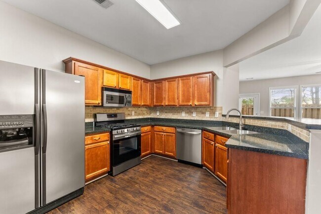 Building Photo - 1933 Lake Heights Cir NW