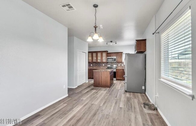 Building Photo - 12879 Hidden Grove Dr