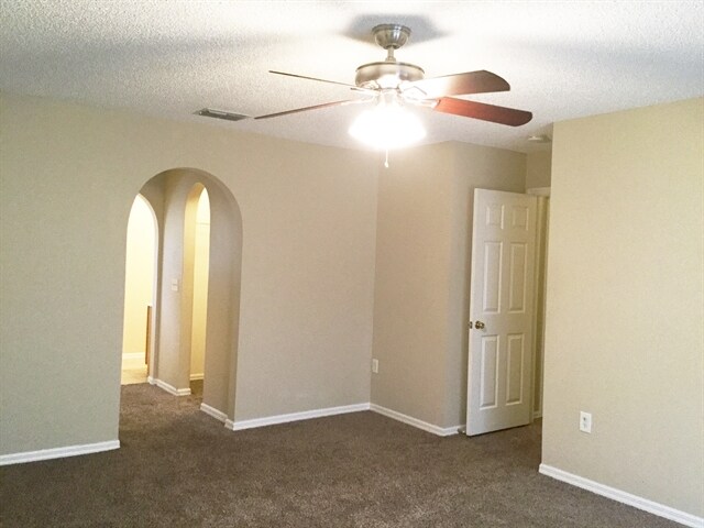 Building Photo - 1099 Welch Hill Cir