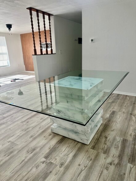 Building Photo - 11010 Tamarix Ave