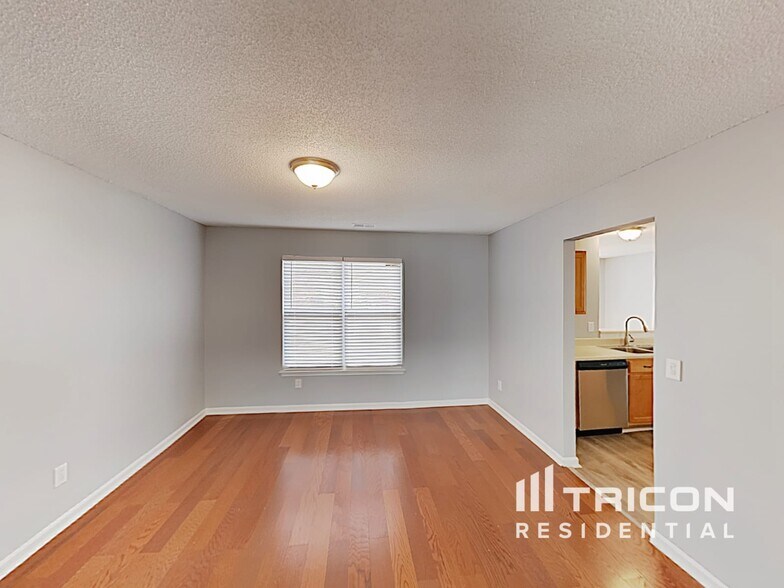 Building Photo - 138 Laughlin Dr