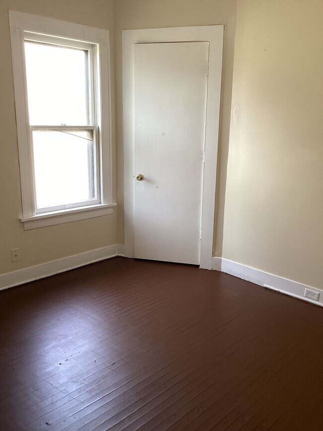 Building Photo - 2903-05 N 17th St