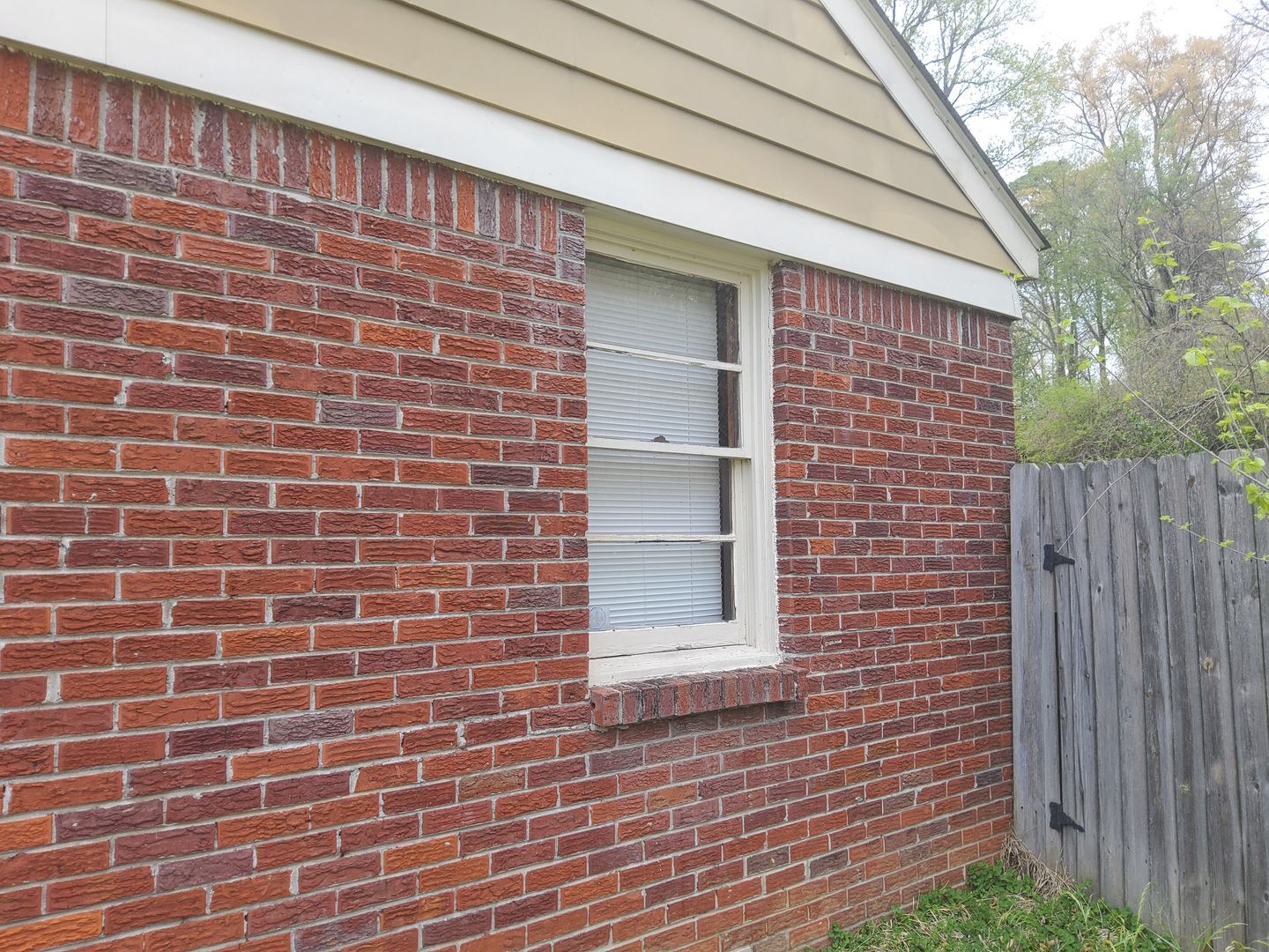 Building Photo - 2714 James Rd
