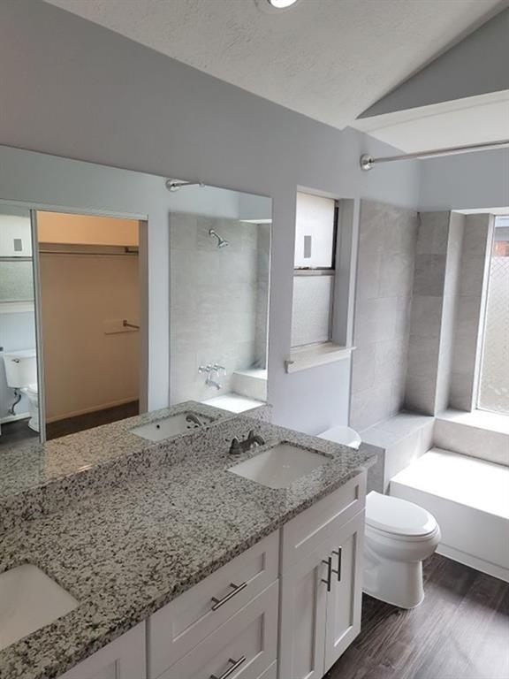 Building Photo - 9406 Walnut Glen Dr