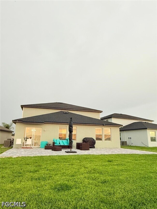 Building Photo - 17645 Paradiso Wy