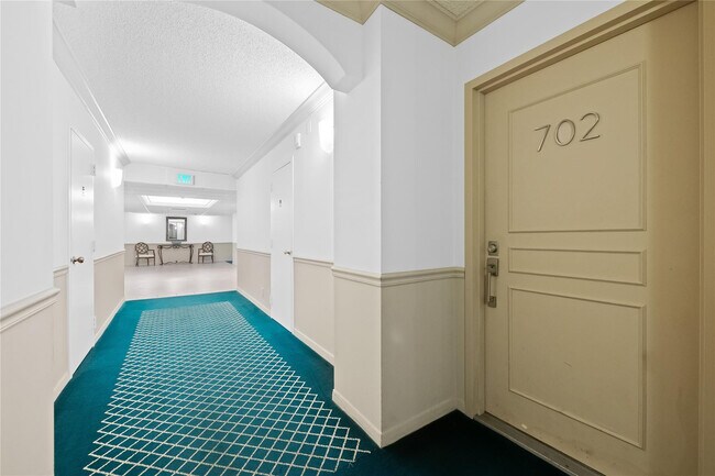 Building Photo - 5100 N Ocean Blvd