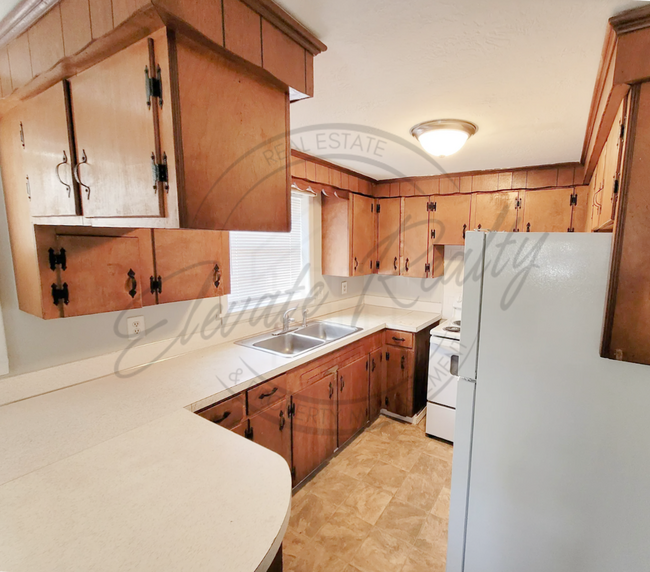 Building Photo - Spring Special: Cozy 1 Bed / 1 Bath Near Tennessee Tech! Pet Friendly!
