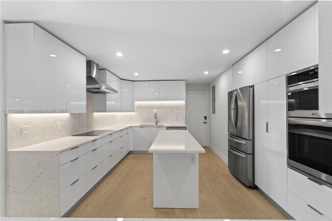 Primary Photo - 809 Cypress Blvd