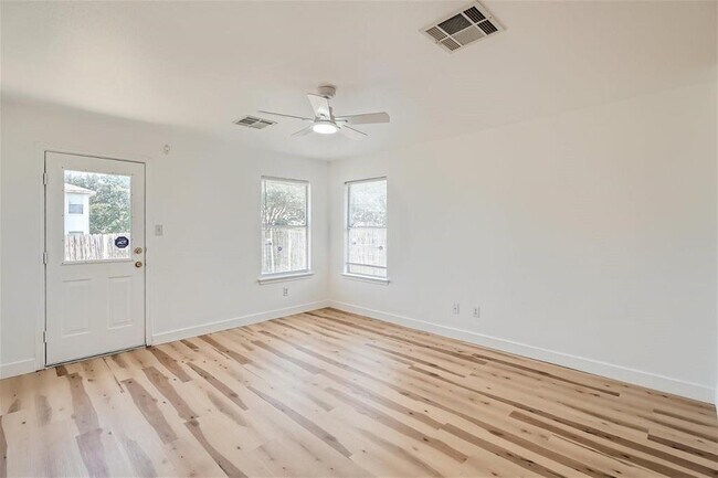 Building Photo - 328 Prairie Verbena Dr