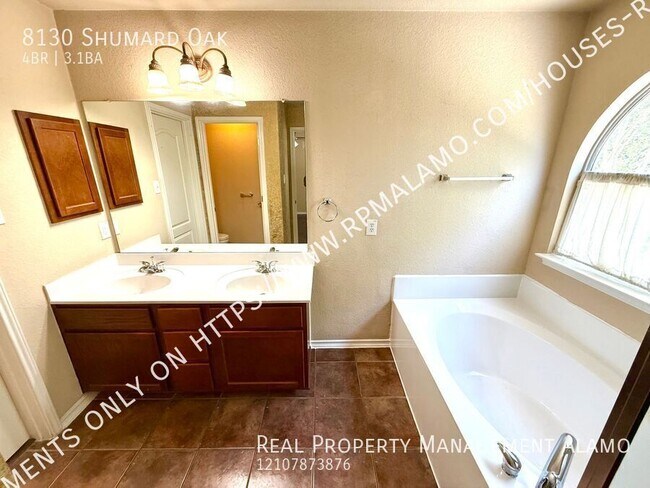 Building Photo - 8130 Shumard Oak Dr