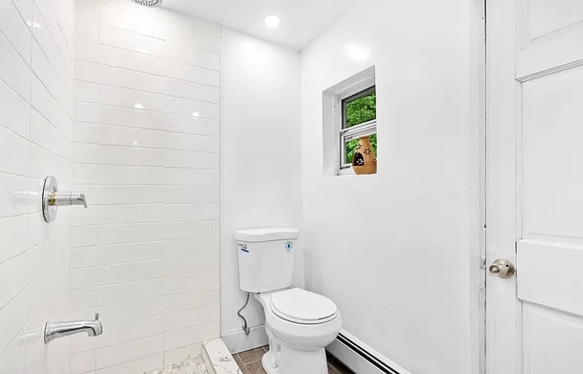 Building Photo - 13 Alturas Rd