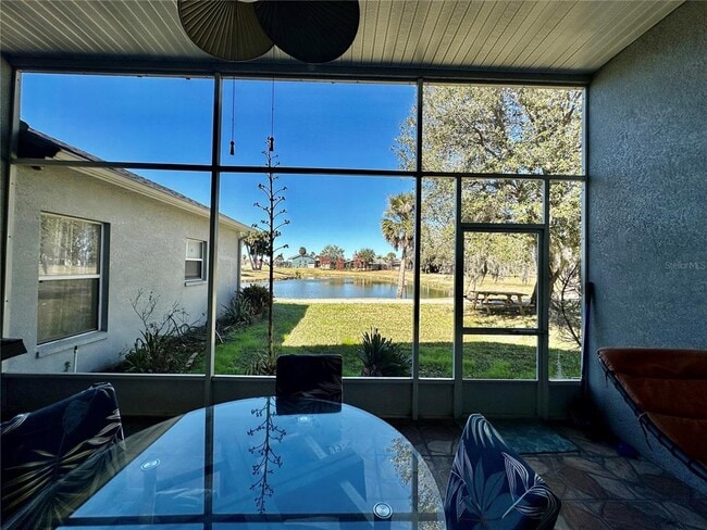 Building Photo - 1947 Fairway Loop