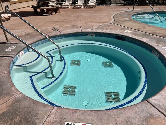 Building Photo - Luxury Condo in Natomas!