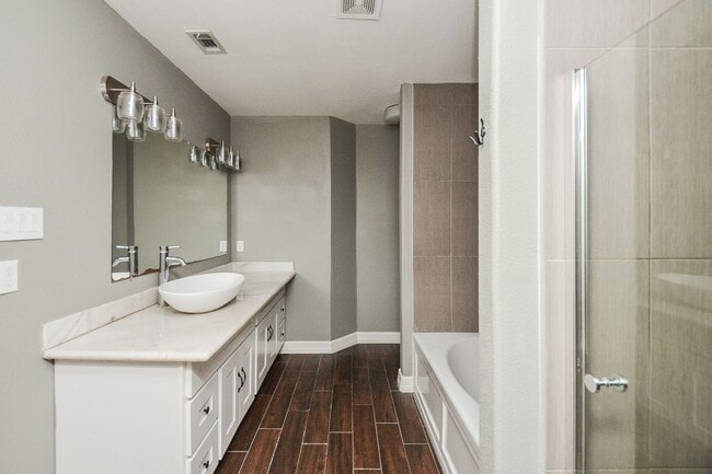 Building Photo - 21523 Ivory Gate Ln
