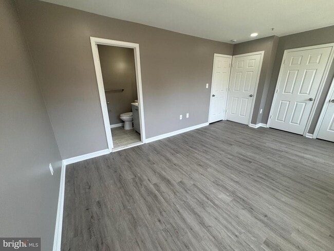 Building Photo - 8216 Dellwood Ct