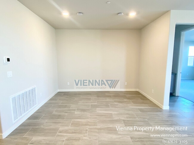 Building Photo - 7441 Moon Dream Wy